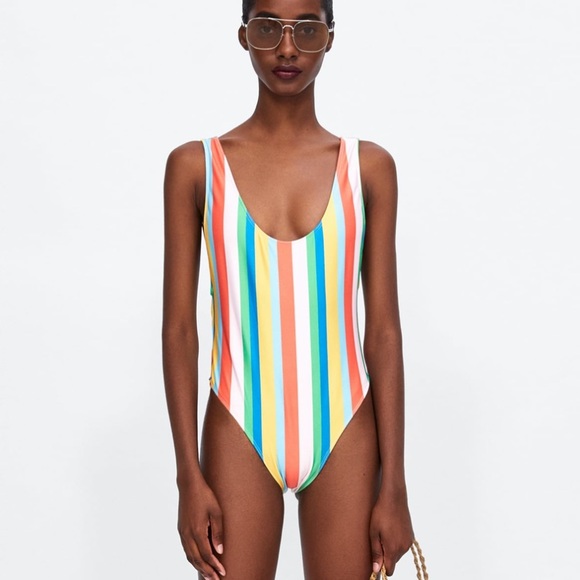 Hotness Colorful stripped one piece swimsuit🥰 - Picture 2 of 10